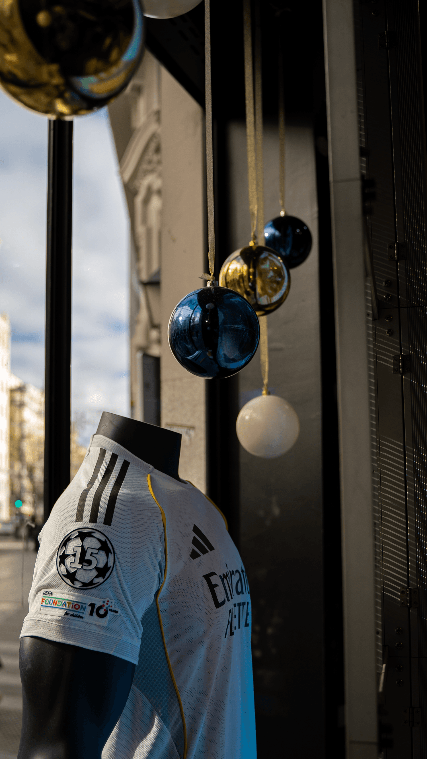 Tiendas del Real Madrid - Tienda Real Madrid 9-18-4.PNG